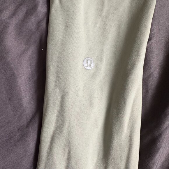 Lululemon Wunder Train High-Rise 25" Size 4  in Willow Green or Laurel Green - Picture 3 of 12